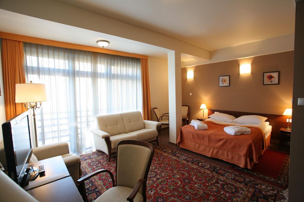 Hotel Sloneczny Mlyn บิดกอชซ์ ภายนอก รูปภาพ
